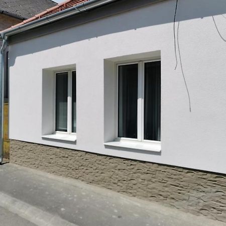 Tifani Apartman Keszthely Esterno foto