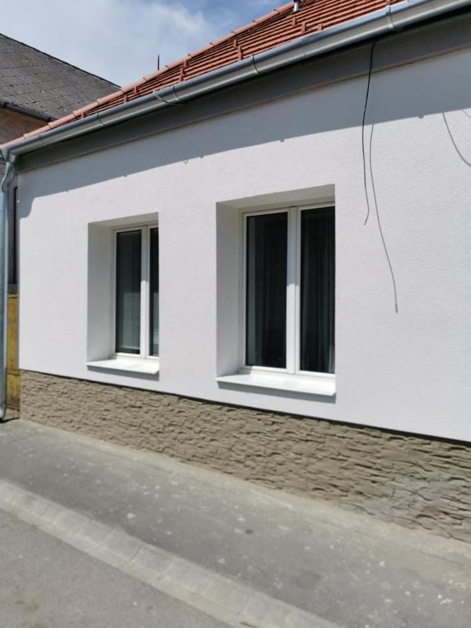 Tifani Apartman Keszthely Esterno foto
