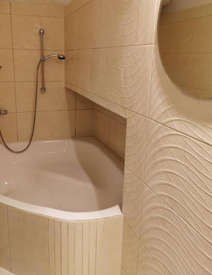 Tifani Apartman Keszthely Esterno foto
